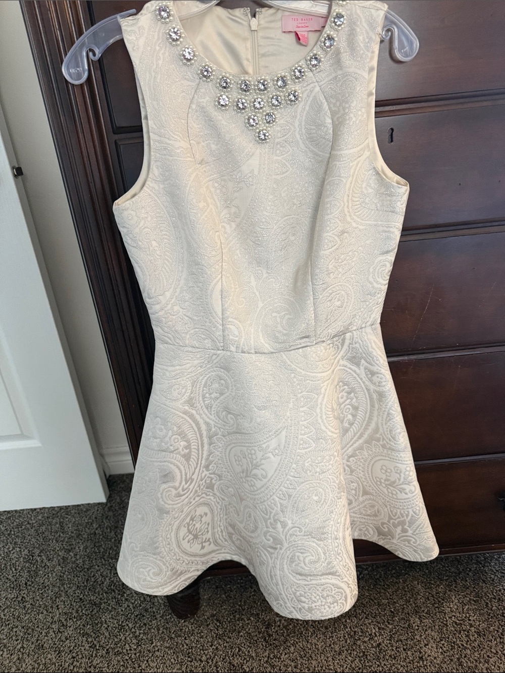 Ted Baker Ivory Embellished Paisley Fit & Flare Dress sz 2 which is like a 4-6